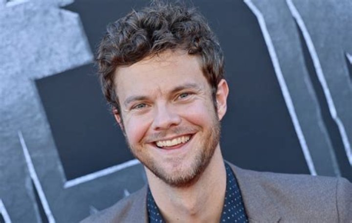 Jack Quaid packs on the PDA with girlfriend Claudia Doumit during RARE outing trends now