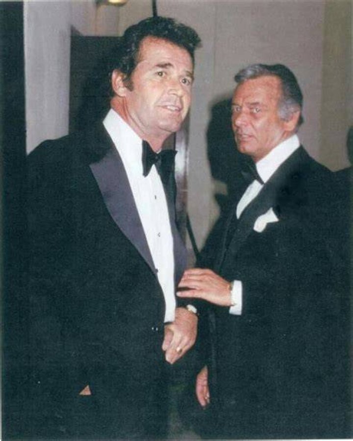James Garner and David Janssen on September 17, 1978 at the Pasadena Civic Auditorium in Pasadena, California. | Photo: Getty Images