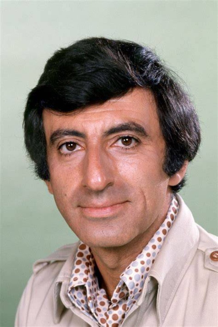 Jamie Farr as Sergeant Maxwell Q. Klinger in an episode of the TV show "M*A*S*H*" that aired on October 20, 1973. | Source: Getty Images