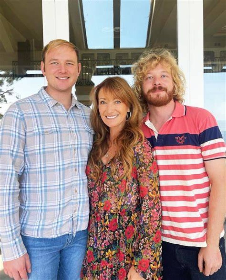 Jane Seymour and twin sons Kris and John Keach during "Chicken Little" Los Angeles Premiere - Arrivals at El Capitan Theater, October 30, 2005 | Photo: Getty Images