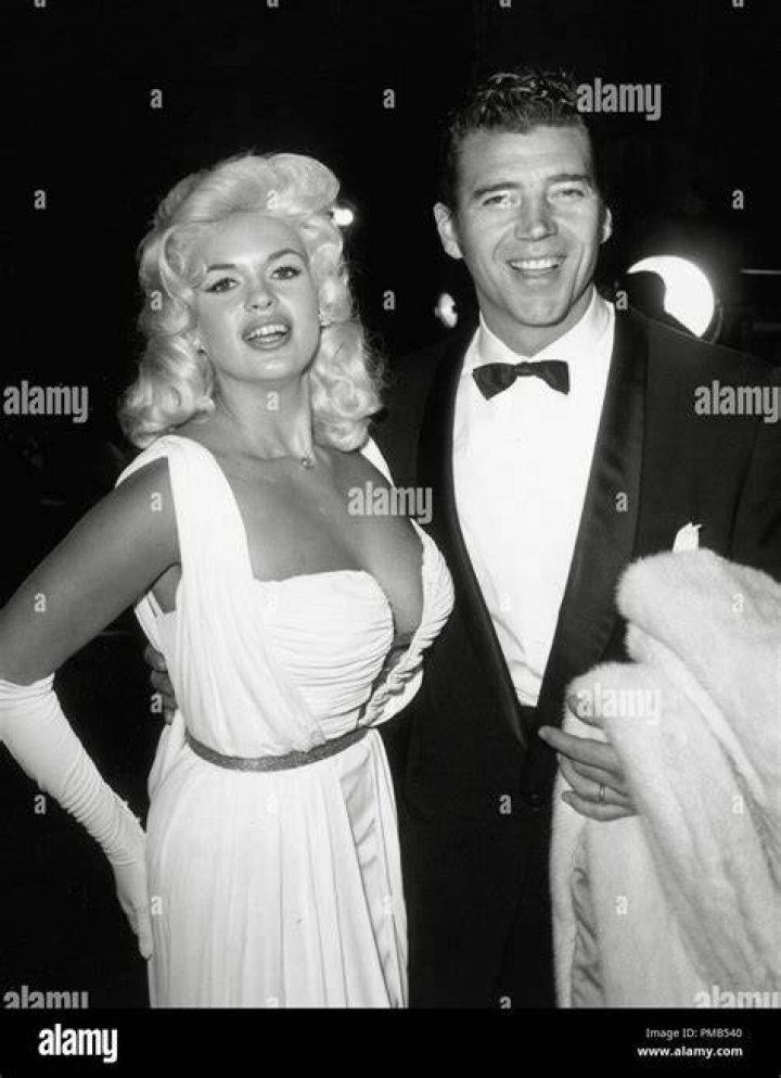 Jayne Mansfield, her husband Mickey Hargitay, and their children Jayne Marie, Miklos, and baby Zoltan in 1960 | Source: Getty Images