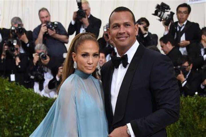 Jennifer Lopez And Derek Jeter Hollywood&rsquo;s Most Powerful Couple Revistasusana