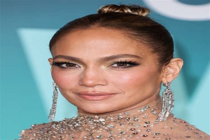 Jennifer Lopez in Her 50s Real Height, Weight, Measurements & More