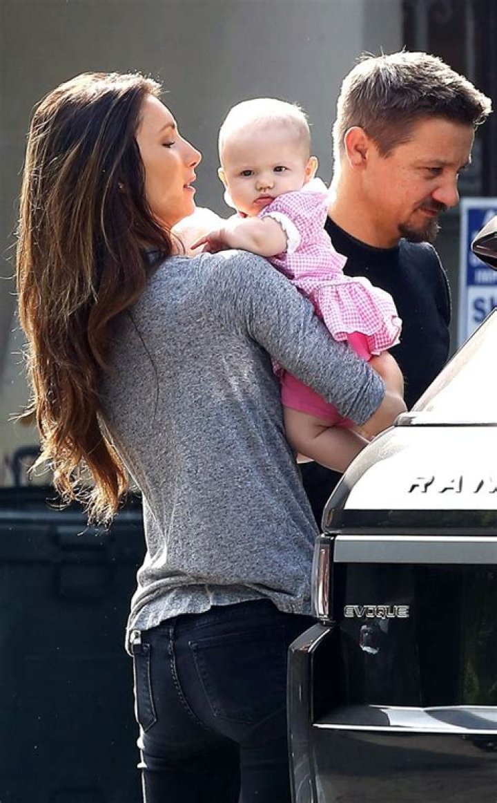 Jeremy Renner and Ava Berlin Renner attend the Tender Festof "Rennervations" on November 15, 2019 in Los Angeles, California | Source: Getty Images