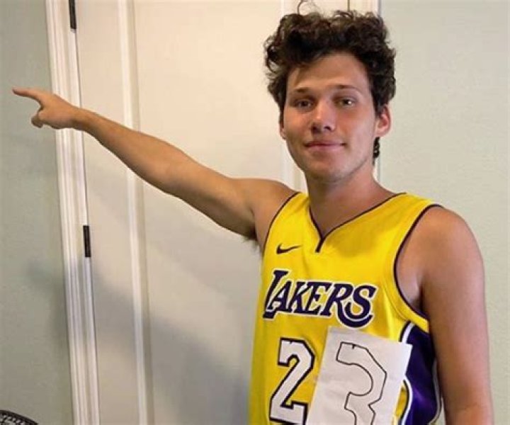JesserTheLazer Biography Facts, Childhood, Family Life & Achievements