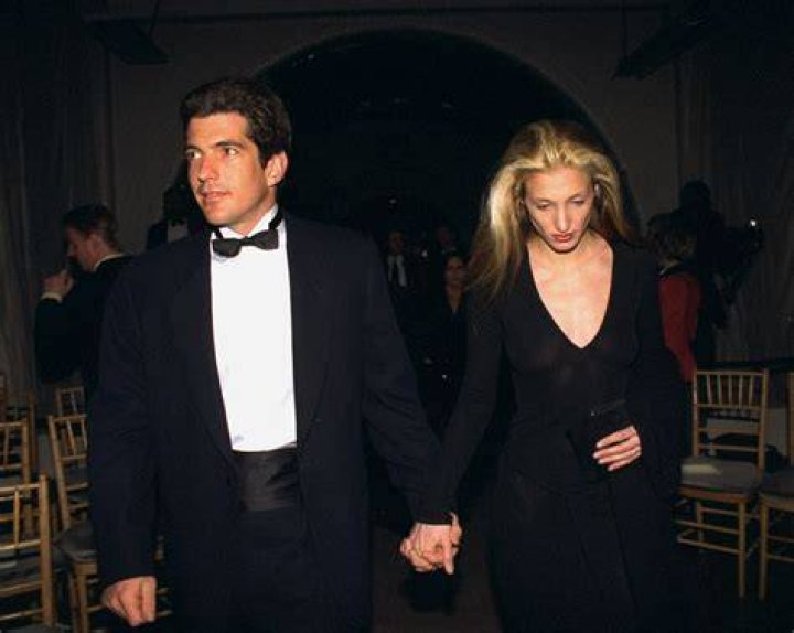 JFK Jr Dumped Carolyn Bessette for His Ex - He Won Her Back & They Wed after Jackie Kennedy’s Death