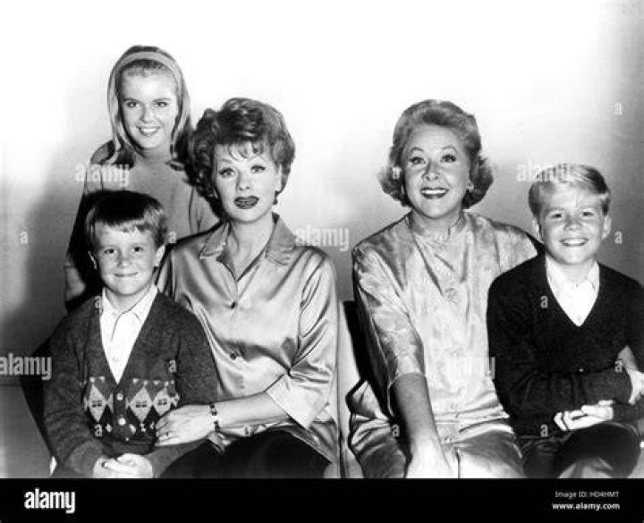 Jimmy Garrett, Candy Moore, Lucille Ball, Vivian Vance and Ralph Hart from "The Lucy Show." | Source: Wikimedia Commons