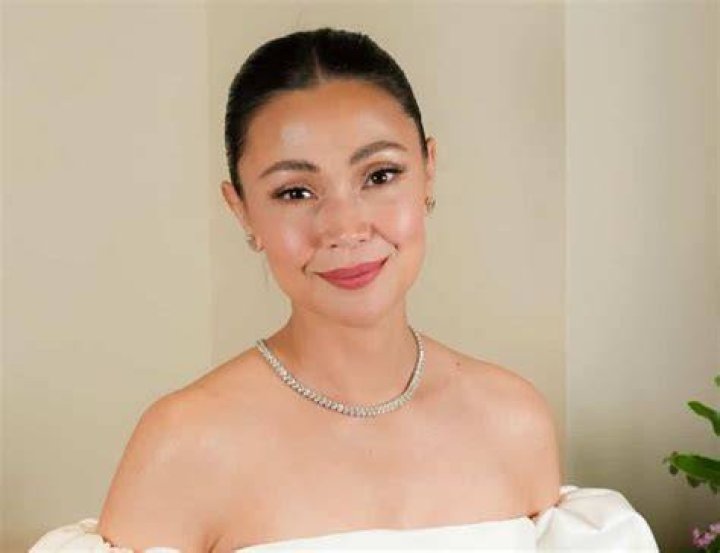 Jodi Sta. Maria earns praises for adopting stray cat she found at airport &bull; PhilSTAR Life
