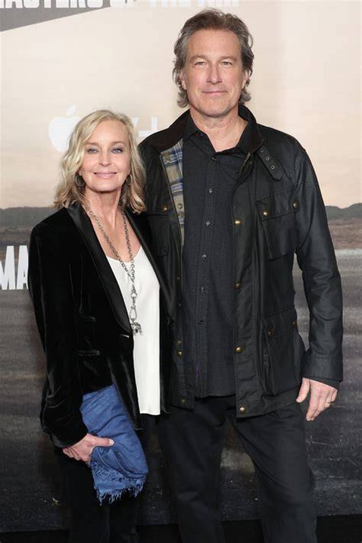 John Corbett and Bo Derek at the Beverly Wilshire Four Seasons Hotel on November 09, 2019 in Beverly Hills, California. | Photo: Getty Images
