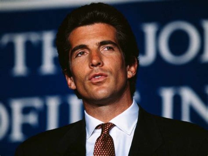 John F. Kennedy, Jr. and Daryl Hannah arriving at the wedding of his cousin Edward Kennedy, Jr. in Rhode Island. / Source: Getty Images