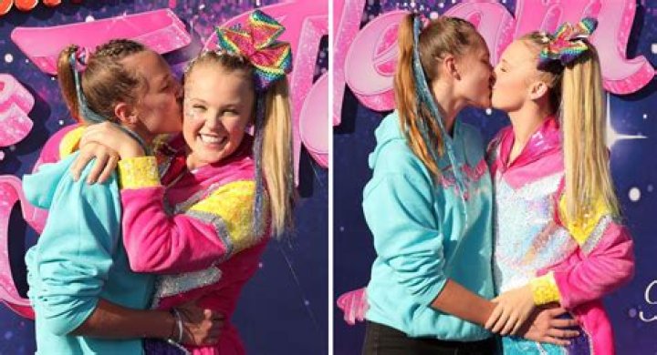 Jojo Siwa and her girlfriend Kylie Prew | Photo: