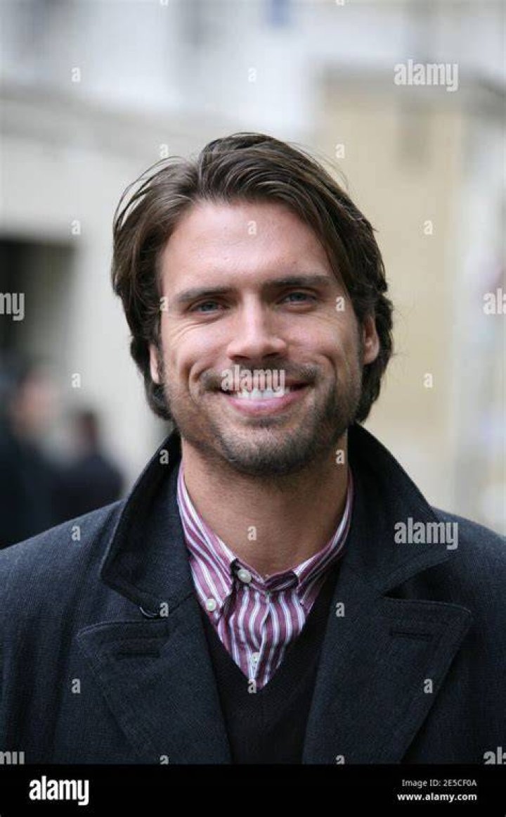 Joshua Morrow smiles during the book signing For "The young and restless life of William J.Bell" at Barnes & Noble bookstore on June 21, 2012 in Los Angeles, California. | Source: Getty Images