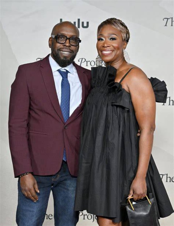 JoyAnn Reid and husband Jason Reid happily married without rumors of divorce