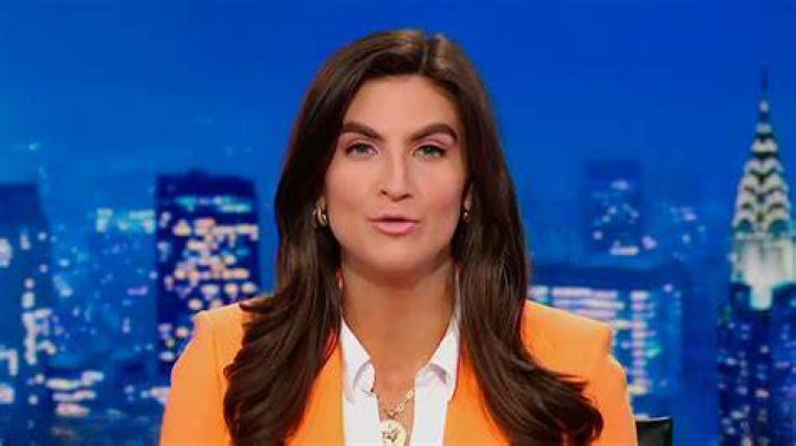 Kaitlan Collins, News Anchor, Vagina, Cnn, White House, Google Images, Bikinis, Swimwear