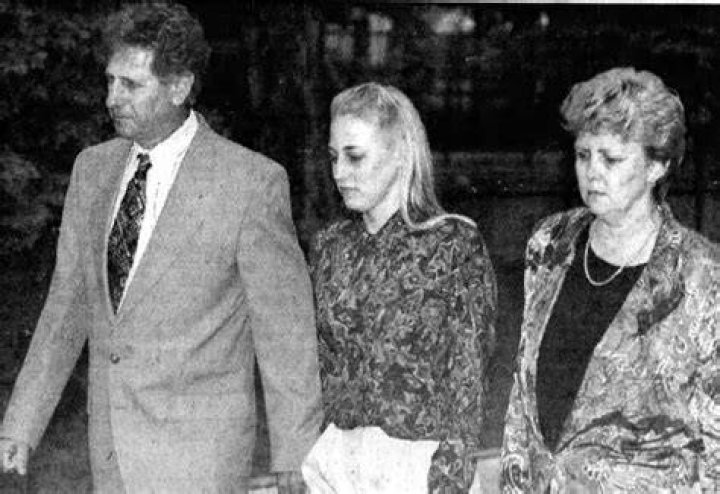Karla Homolka with her mother and father