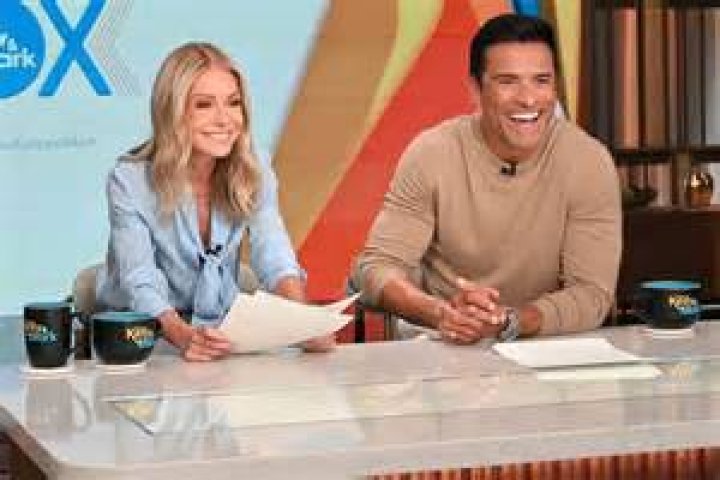 Kelly Ripa's comment on Anderson Cooper's post. | Source: