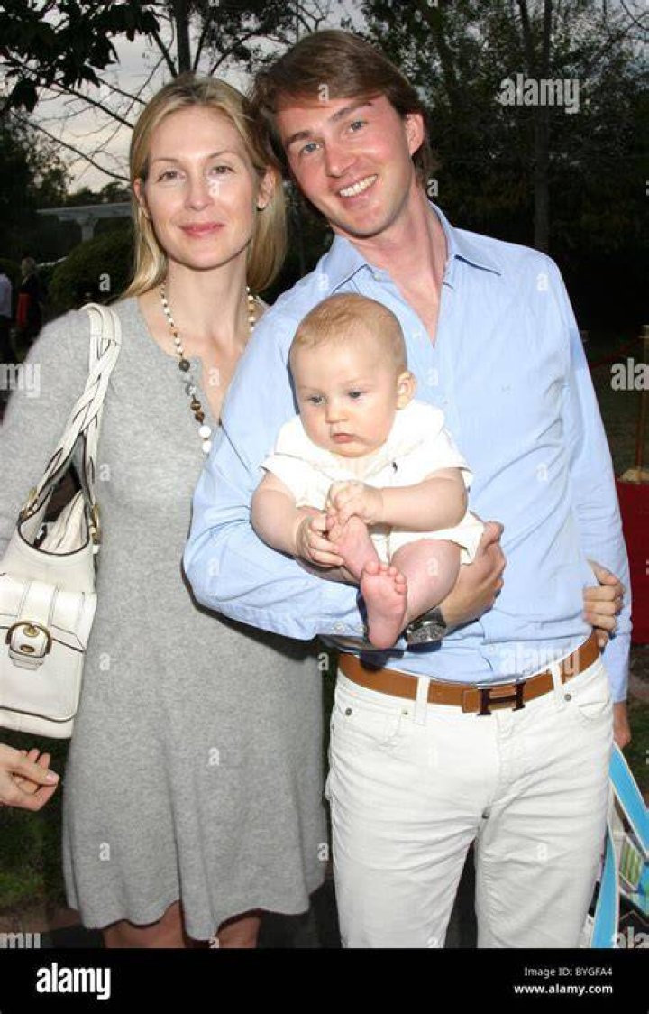 Kelly Rutherford, husband David Giersch, and Son, Herms Gustaf Daniel Giersch at the Tori