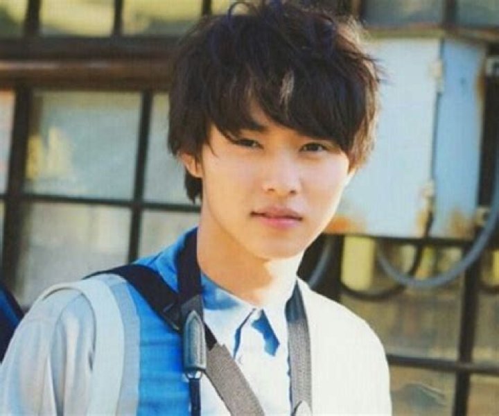 Kento Yamazaki Biography Facts, Childhood, Family Life of Japanese Actor