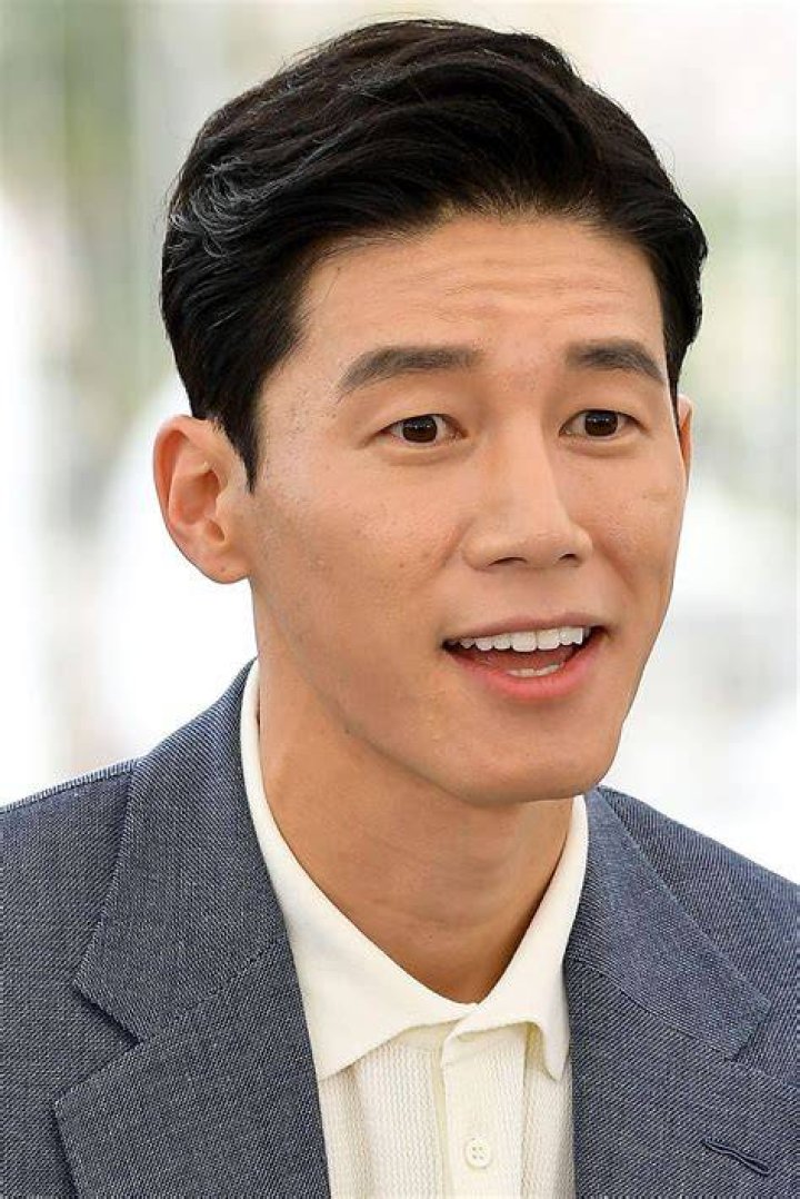 Kim Muyeol Profile Images &mdash; The Movie Database (TMDb)