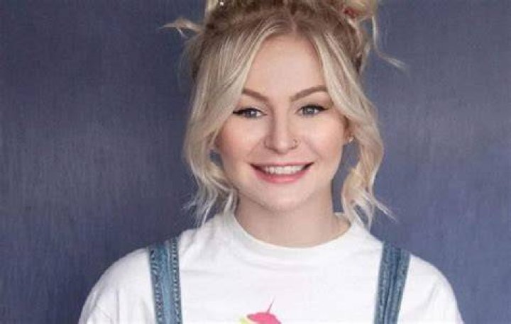 Kris Collins Wiki, Age, Family, Boyfriend, Height, Net Worth, Biography & More BigstarBio