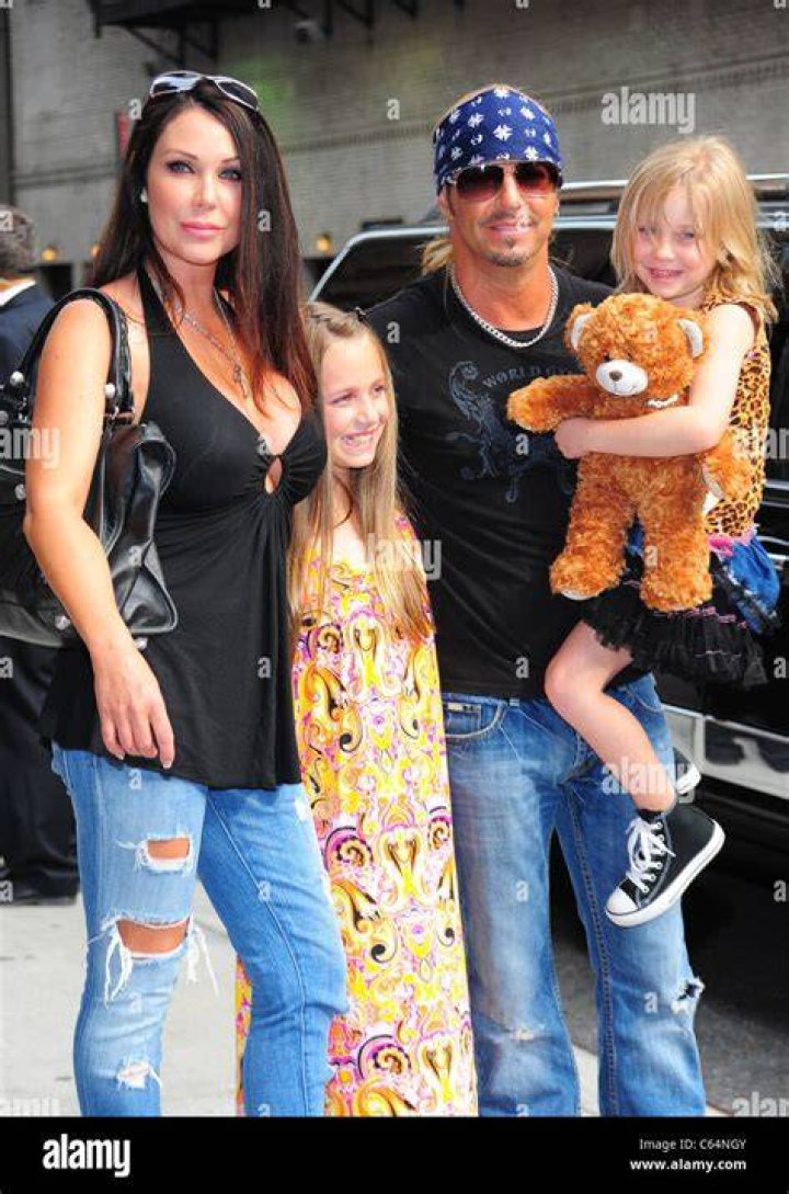 Kristi Lynn Gibson, Raine Elizabeth Michaels, Bret Michaels, and Jorja Bleu Michaels at the "Late Show With David Letterman" on July 12, 2010 | Source: Getty Images