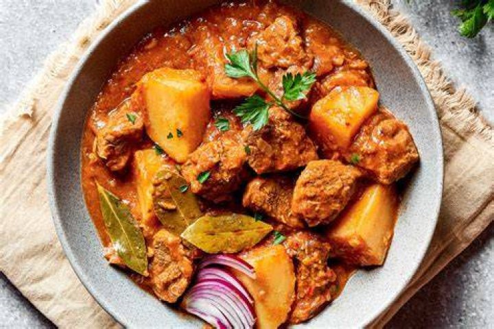 Lamb Vindaloo with Potatoes