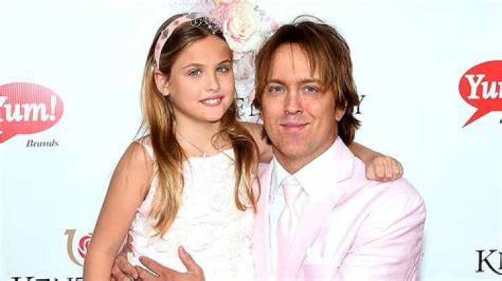 Larry Birkhead Net Worth February 2024, Salary, Age, Siblings, Bio, Family, Career