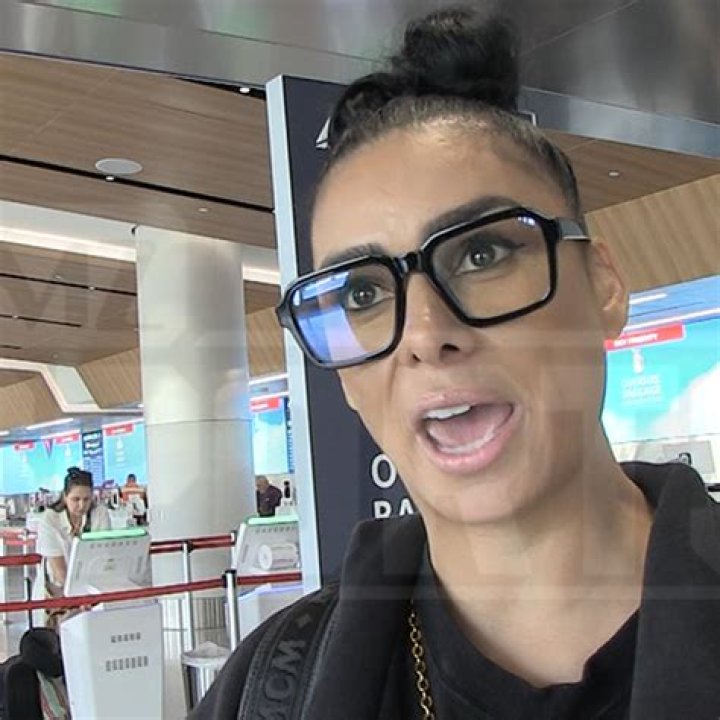 Laura Govan Writing TellAll, Hints Sister Slept With ExFiance Black America Web