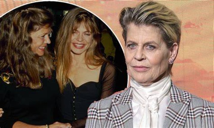 Linda Hamilton and Leslie H. Freas during premiere of "Terminator 2: Judgment Day" at Cineplex Odeon in Century City, CA, United States in 1991. | Photo: Getty Images