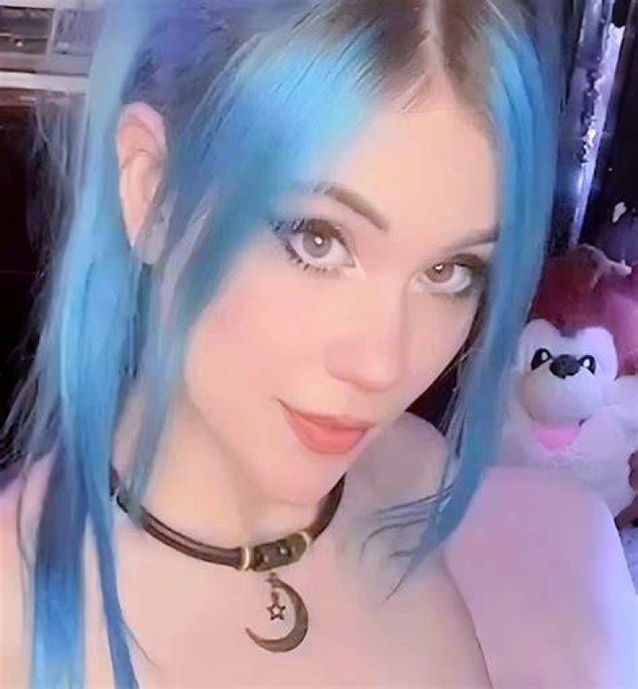 LittleLune OnlyFans Account littlelunargirl