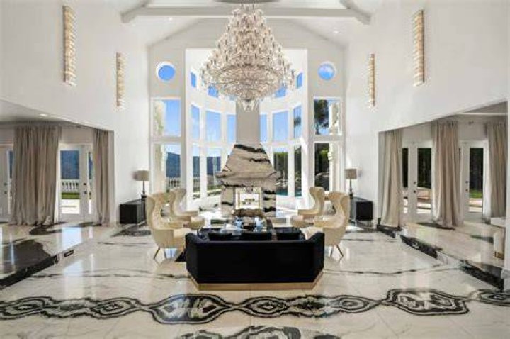 Living room of John Stamos's Beverly Hills home. | Source: YouTube/Architectural Digest