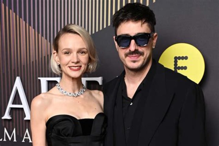 Marcus Mumford and Carey Mulligan in SoHo on August 2, 2012 in New York City | Photo: Getty Images