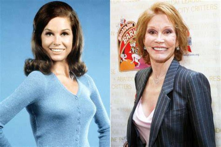 Mary Tyler Moore attends the "Follies" Broadway opening night at the Marquis Theatre on September 12, 2011, in New York City. | Source: Getty Images