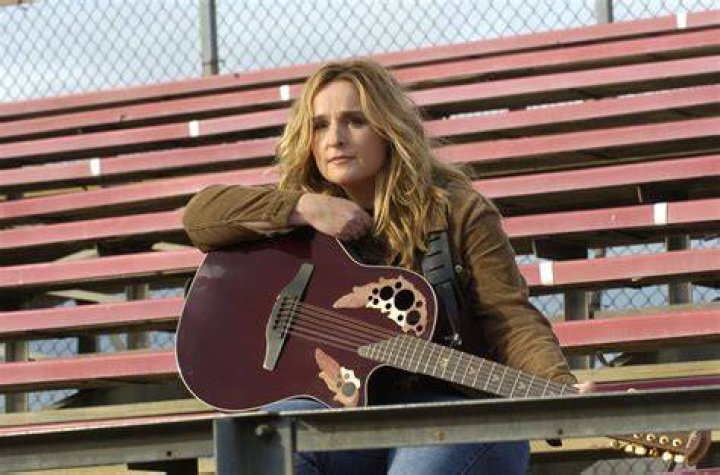 Melissa Etheridge video stills from the single "Breathe" shot December 10, 2003. | Photo: Getty Images.