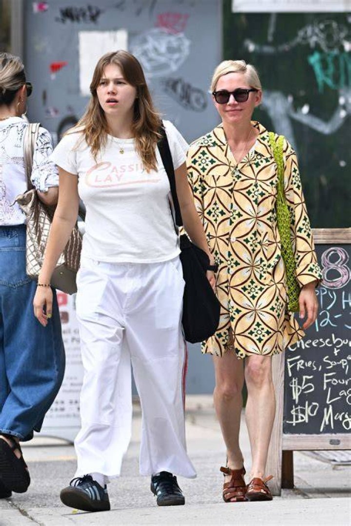Michelle Williams and her daughter, Matilda Ledger, in New York City in 2013. | Source: Getty Images