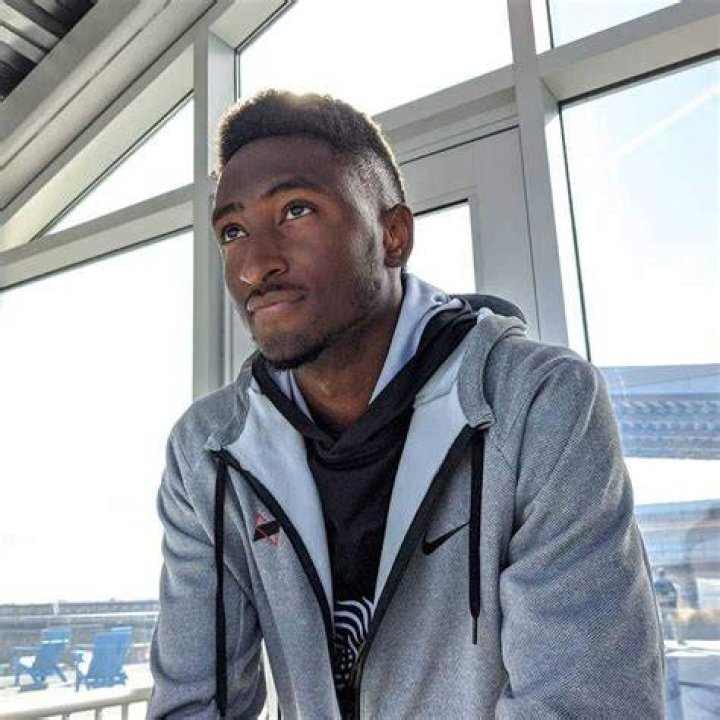 MKBHD (Marques Brownlee) age, measurements, full name, girlfriend, education, YouTube
