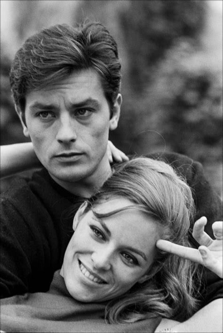 Nathalie Barthelemy & Alain Delon En la vida hay amores que nunca pueden olvidarse