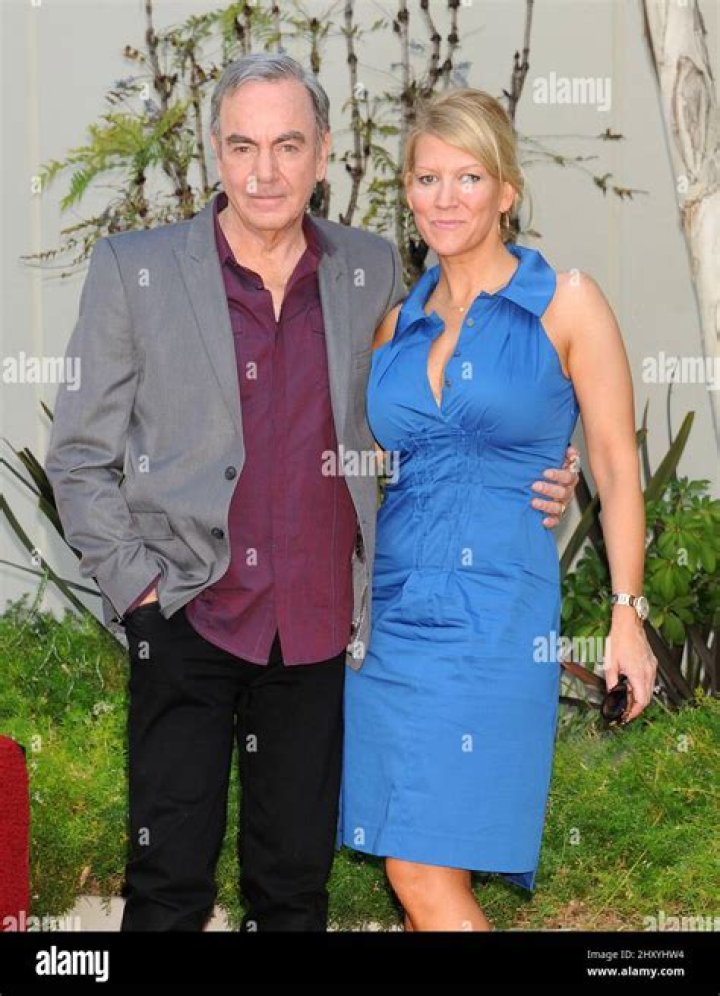 Neil Diamond and Katie McNeil at the formal Artist's Dinner honoring the recipients of the Kennedy Center Honors hosted on December 3, 2011, in Washington, DC. | Source: Getty Images