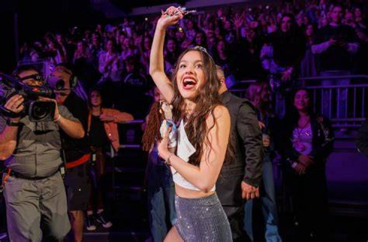 Olivia Rodrigo Rocks the Ultimate DIY Manicure on Her New Album Cover Vogue