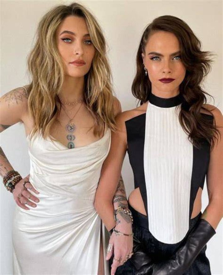 Paris Jackson and Cara Delevingne on February 17, 2018 in London, England | Photo: Getty Images
