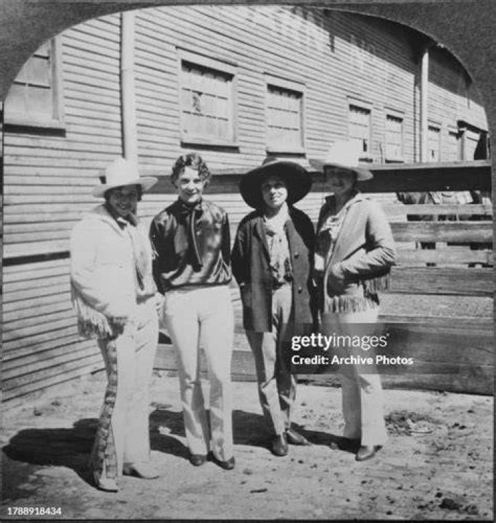 Photo of Tad Lucas standing by a horse | Photo: Youtube / Good Life Western Sports