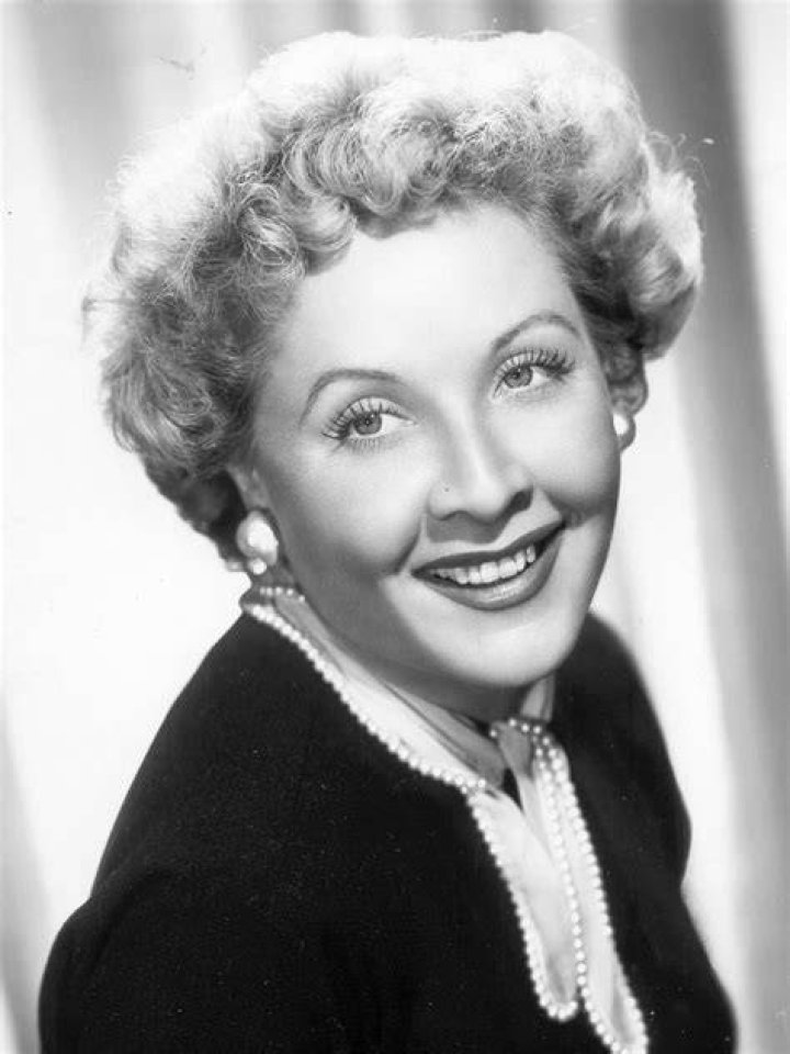 Photo of Vivian Vance and Allen Case as deputy Clay McCord on the set of the television program The Deputy. | Source: Wikimedia Commons