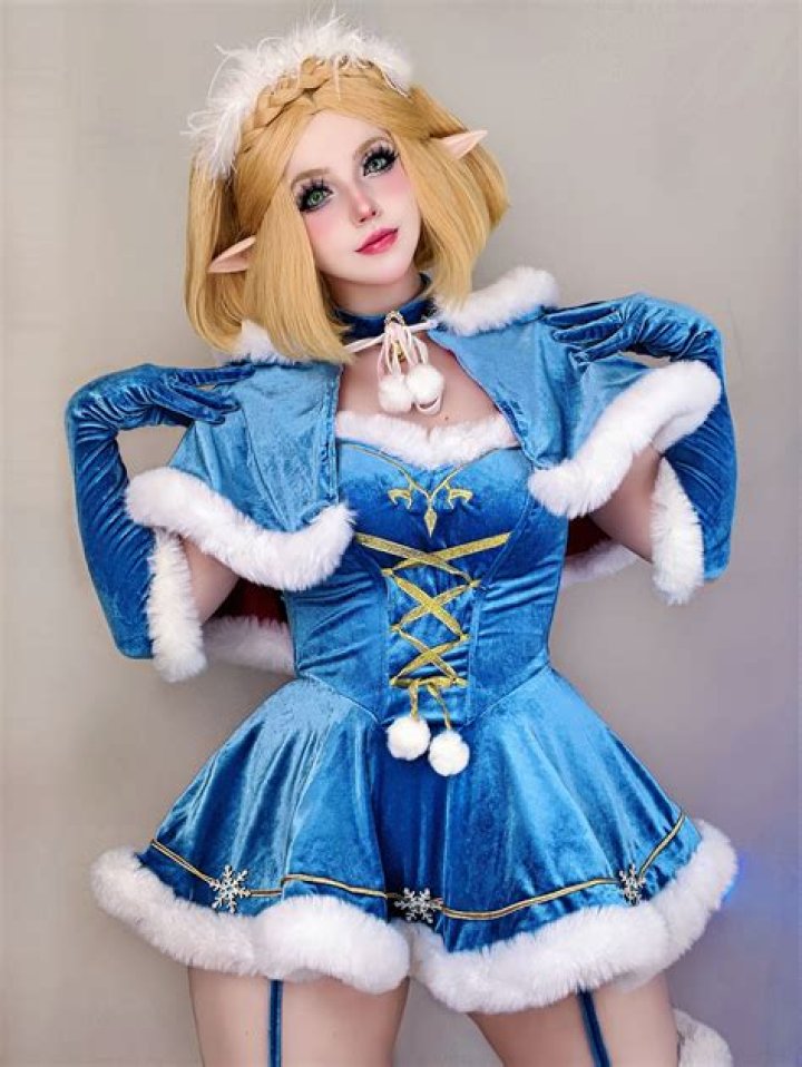 Pin de 𝖉𝖊𝖆𝖙𝖍 em cosplay em 2022 Garotas magras, Garotas, Garotas asi&aacute;ticas