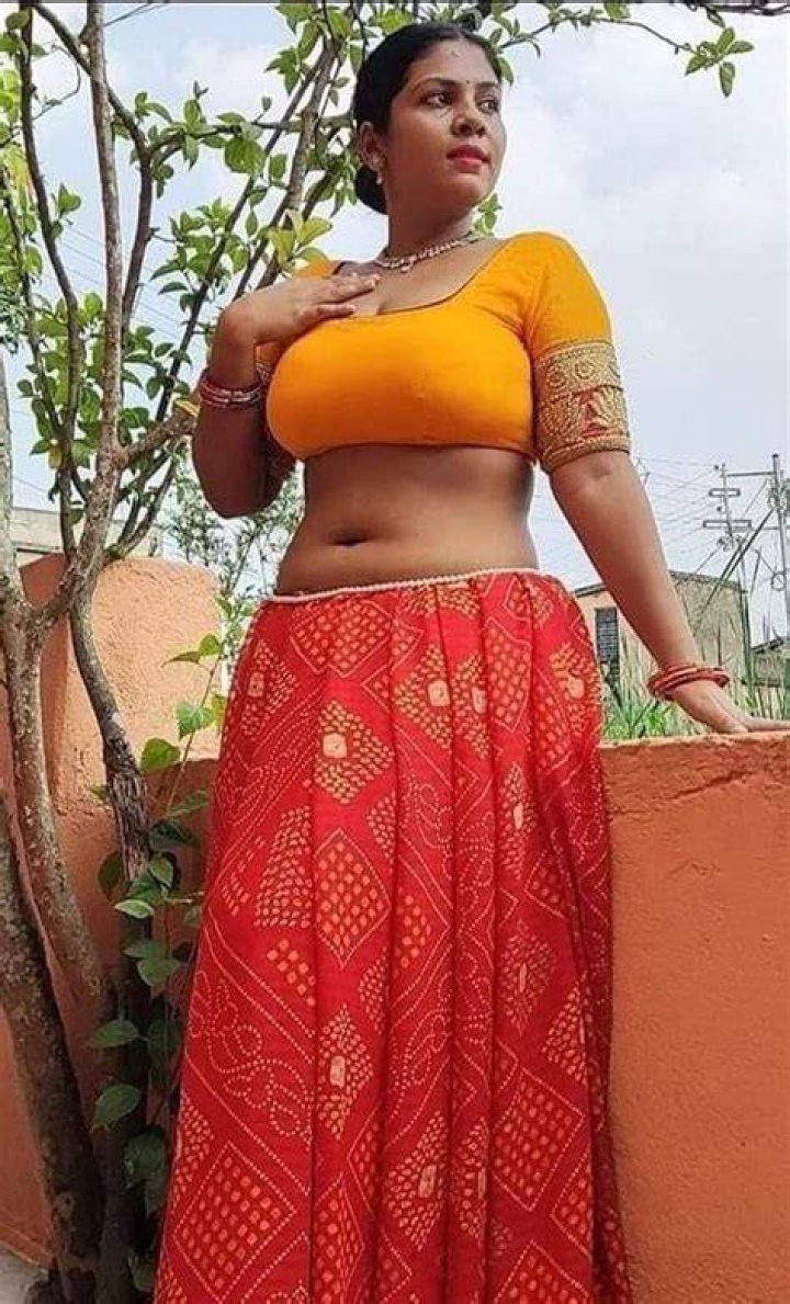 Pin on hot aunty