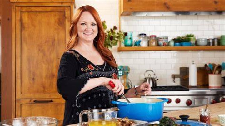 Pioneer Woman Ree Drummond's 5 Kids Reunite for Casual Easter Dinner &mdash; on Paper Plates!