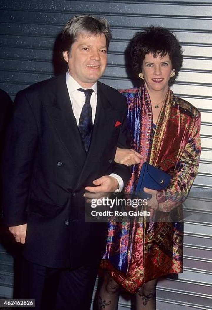 Producer Ilya Salkind and wife Jane Chaplin attend the "Chaplin" Los Angeles Premiere on December 4, 1992 at the Los Angeles Theatre in Los Angeles, California | Photo: GettyImages