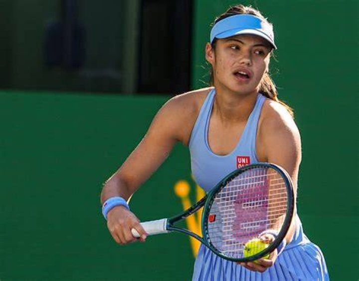 Raducanu goes off court for a medical time out in her Ladies' Singles Fourth Round match against Ajla Tomljanovic