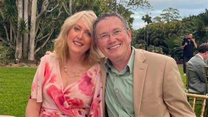 Rhonda Howard, Thomas Massie's Wife 5 Fast Facts