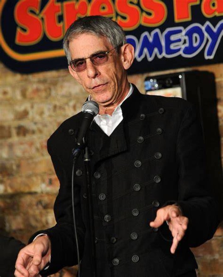 Richard Belzer performs at The Stanhope House | Photo: Getty Images