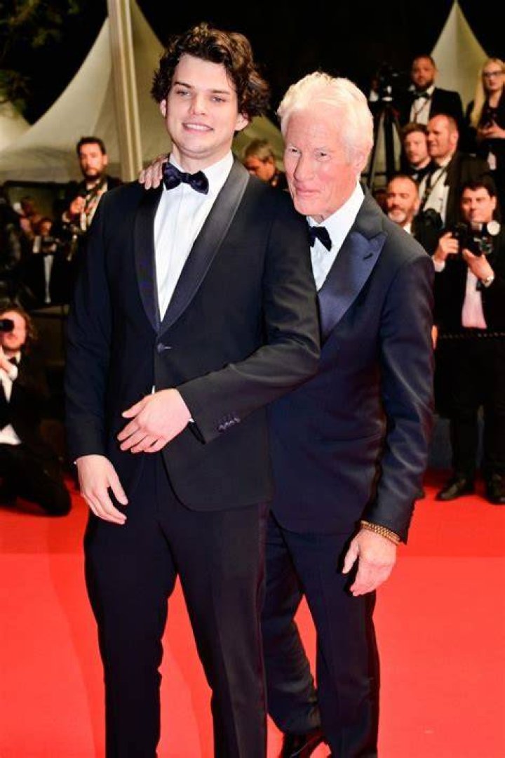 Richard Gere, his son Homer James (L) and a friend attend Giffoni Film Festival photocall on July 22, 2014, in Giffoni Valle Piana, Italy. | Source: Getty Images.